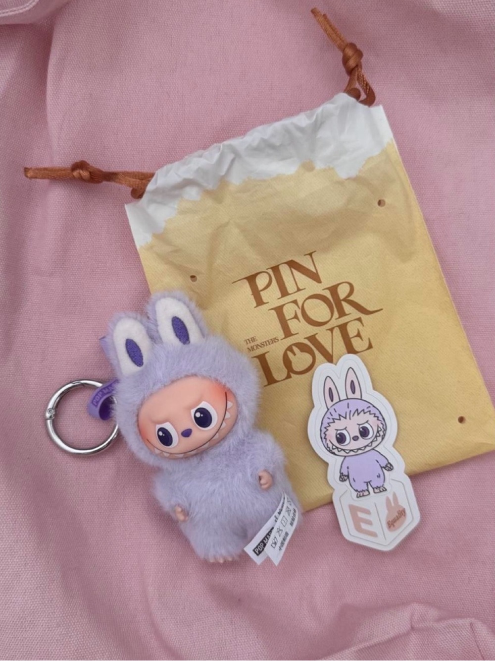 POP MART Labubu V4 The Monsters Pin For Love Alphabet Plush Pendant - Letter E